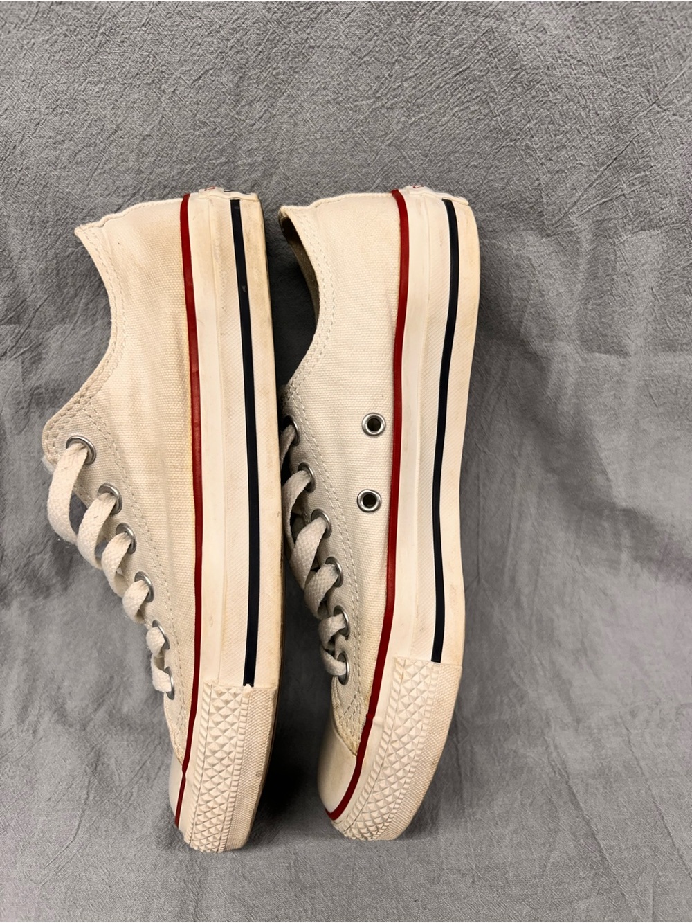 Converse Women White Low-Top Canvas Sneakers with Red Stripe - Picture 8 of 9